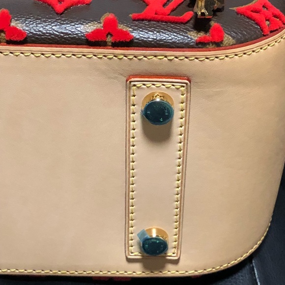 Louise Vuitton Red Monogram Deauville Cube Bag - Picture 6 of 8